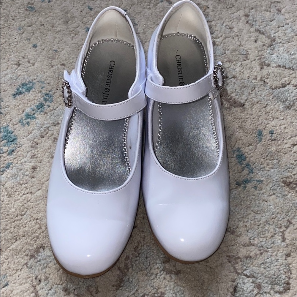 Girls white patten leather wedges